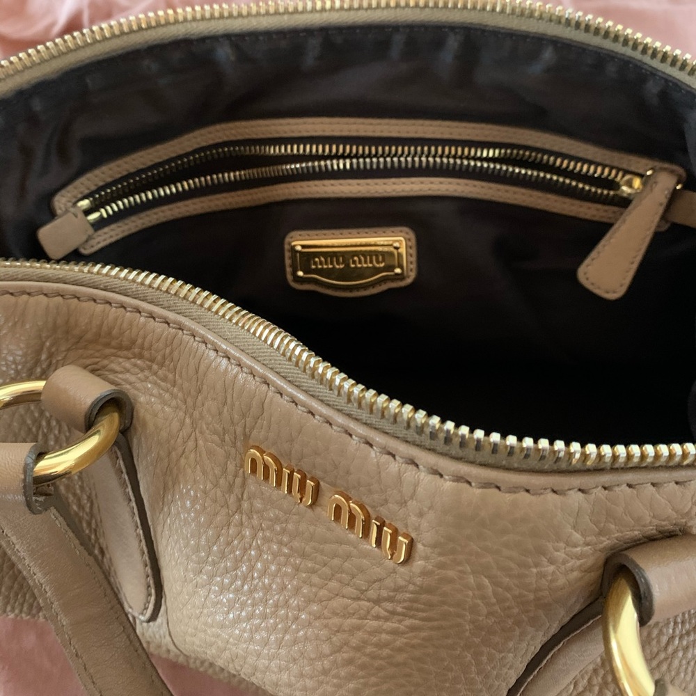 MIU MIU grain leather bag with strap tan